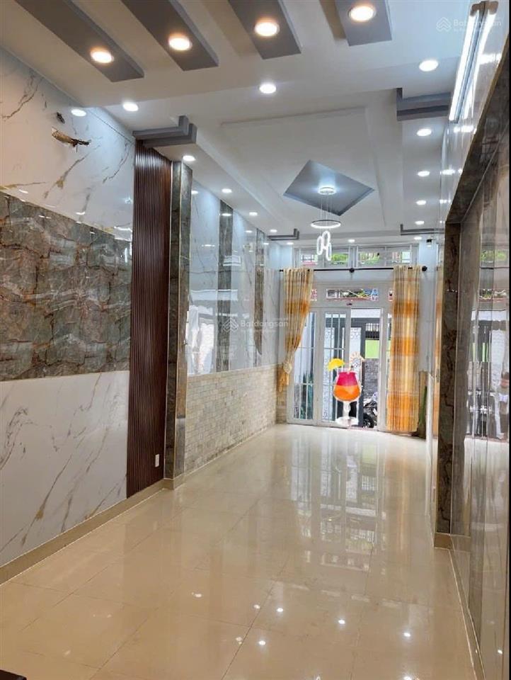 Nhà mới phạm thế hiển p4q8 4tầng 7pn 7tỷ9 cách mặt tiền chỉ 30m phù hợp gd đông người