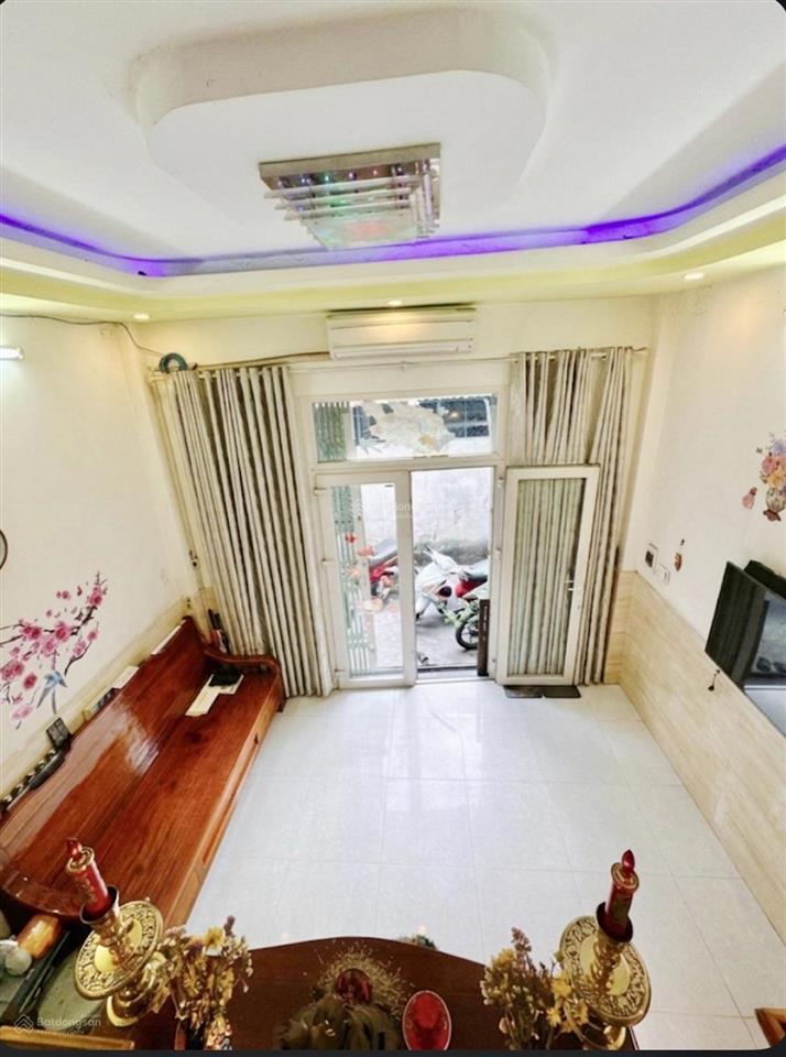 6tỷ94 khánh hội q4 4 tầng 4.7 x8.5m  5pn full nội thất chỉ 20m ra mặt tiền khánh hội