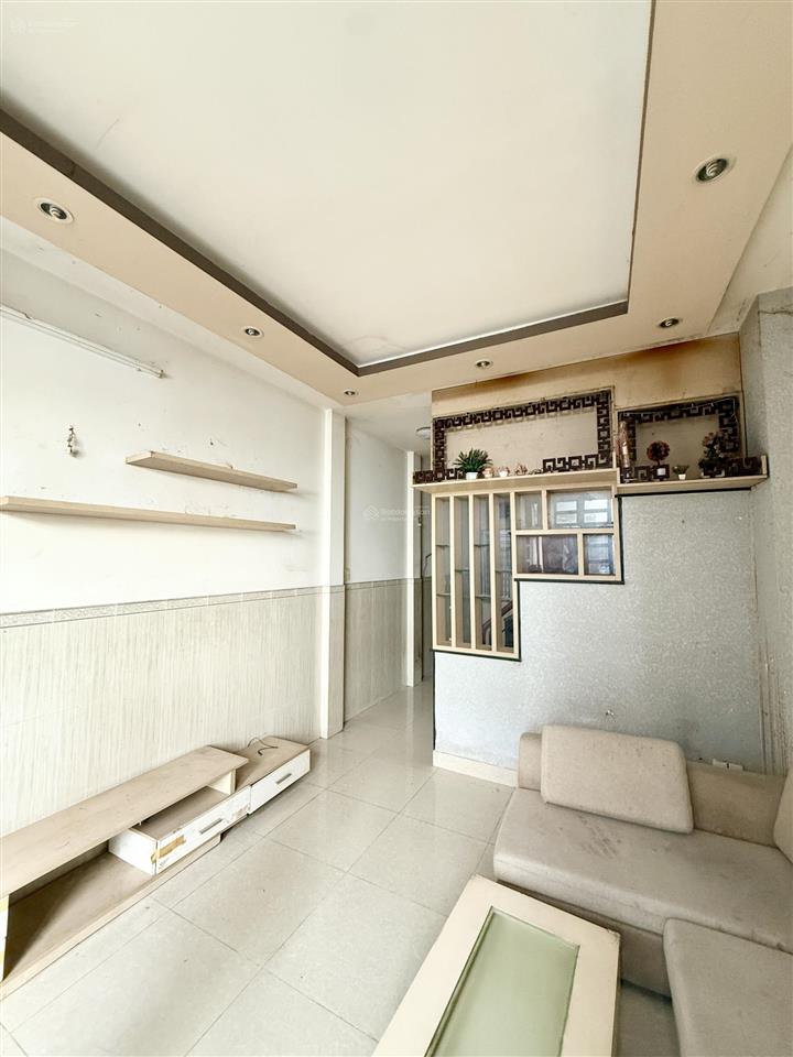 30m đường ô tô nhà vĩnh hội q4 3.9 x10.5m  4,2 tỷ vuông vức đẹp 2 tầng kiên cố 2pn 2wc