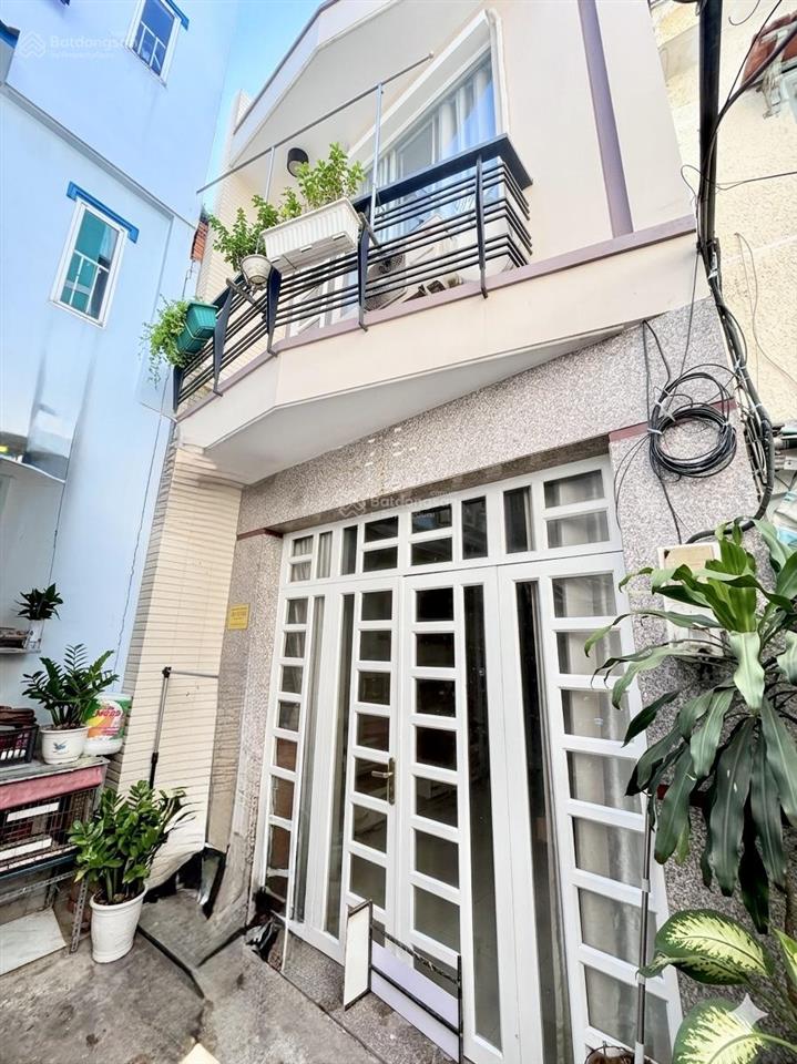 30m đường ô tô nhà vĩnh hội q4 3.9 x10.5m  4,2 tỷ vuông vức đẹp 2 tầng kiên cố 2pn 2wc