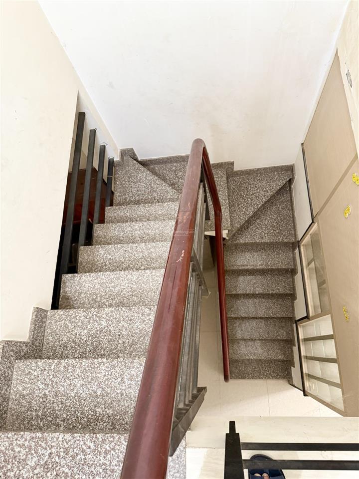 30m đường ô tô nhà vĩnh hội q4 3.9 x10.5m  4,2 tỷ vuông vức đẹp 2 tầng kiên cố 2pn 2wc