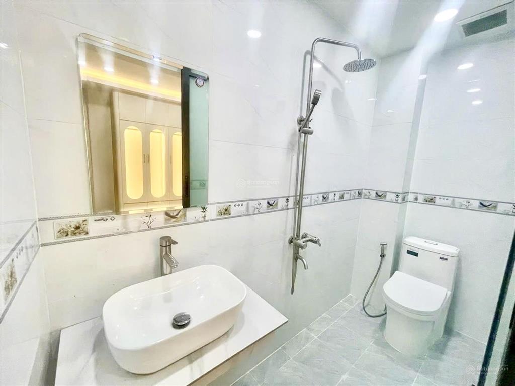 4tỷ89  huỳnh tấn phát q7 4.6x92 tầng  2pn  3wc, ban công thoáng mát hẻm thông, khu dân cư đông