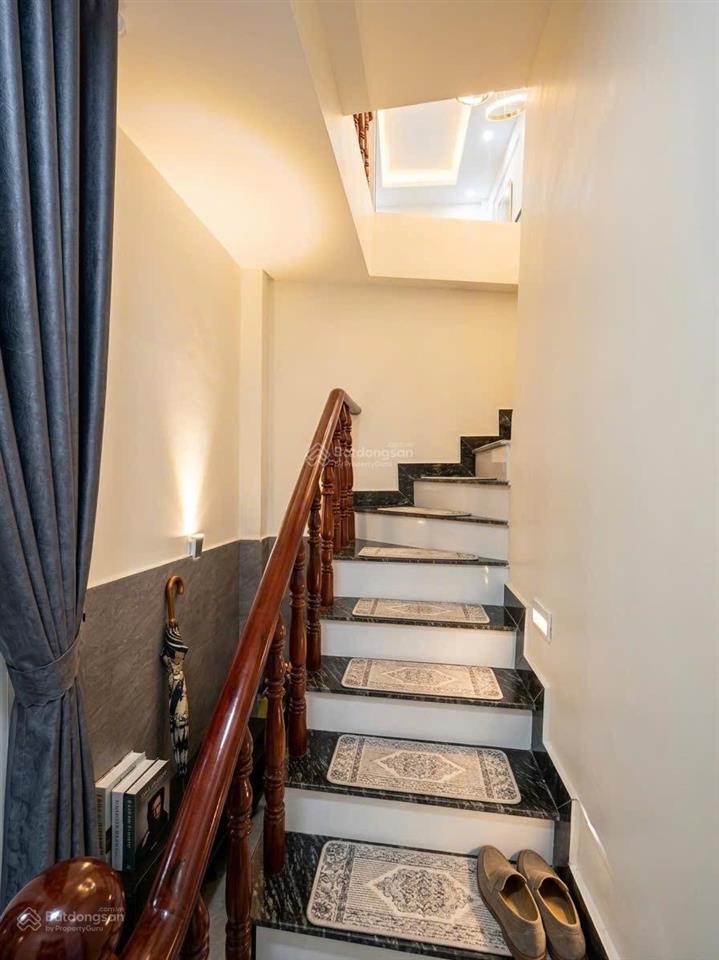 Huỳnh tấn phát quận 7  47.2m2  6.5m x 7.5m, 5.5 tỷ 2 tầng 3pn