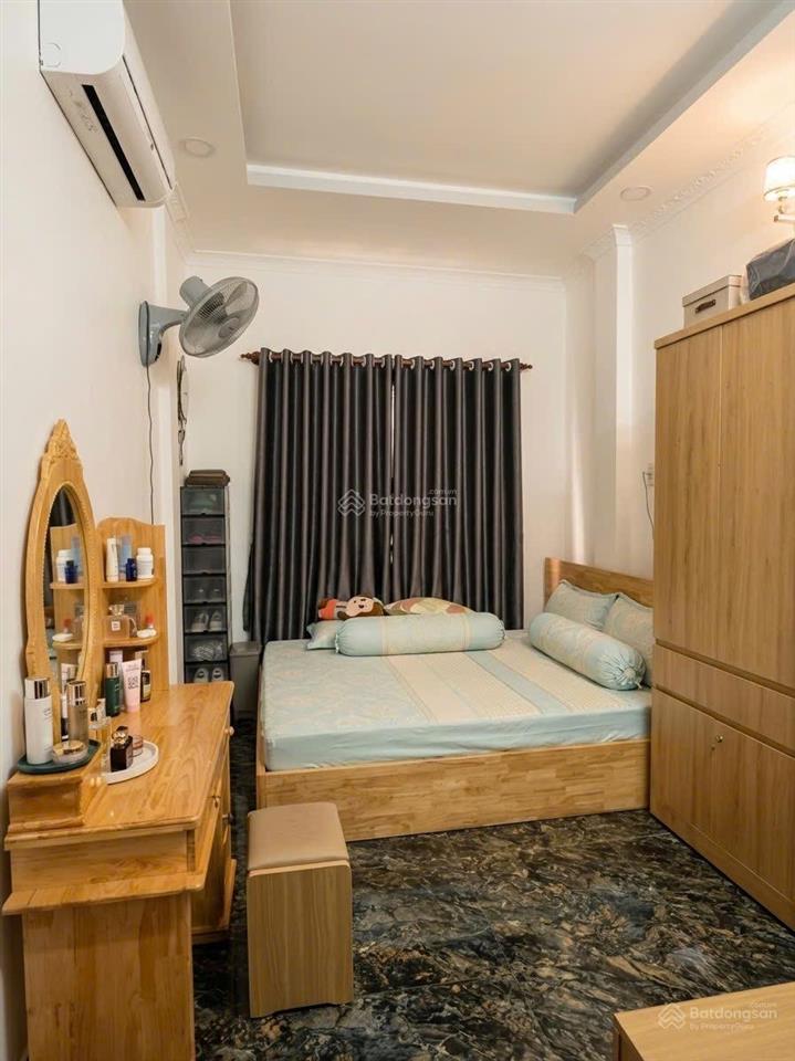 Huỳnh tấn phát quận 7  47.2m2  6.5m x 7.5m, 5.5 tỷ 2 tầng 3pn