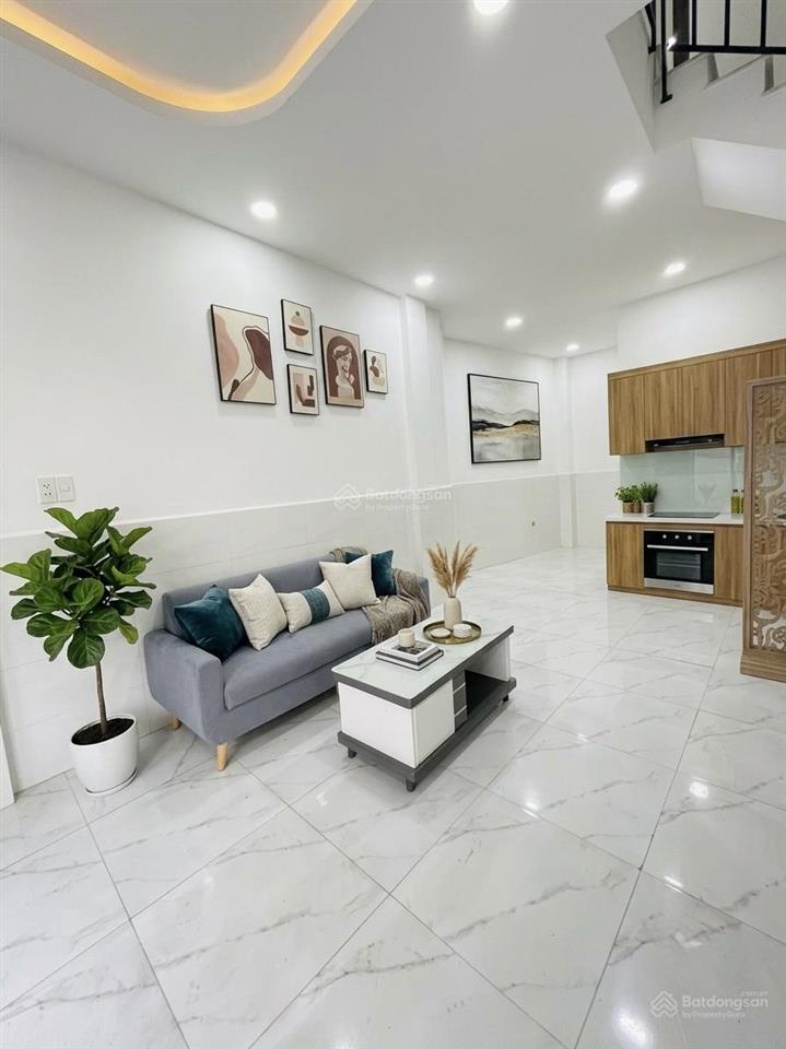 Sát đường ô tô  âu dương lân q8 37.1m² 4.68 tỷ 4.5m x 8.5m, nở hậu nhẹ 2 tầng  2pn 2wc