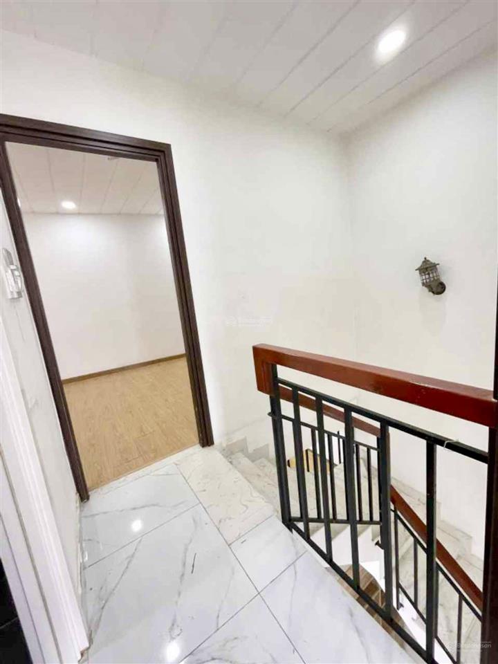 Sát đường ô tô  âu dương lân q8 37.1m² 4.68 tỷ 4.5m x 8.5m, nở hậu nhẹ 2 tầng  2pn 2wc