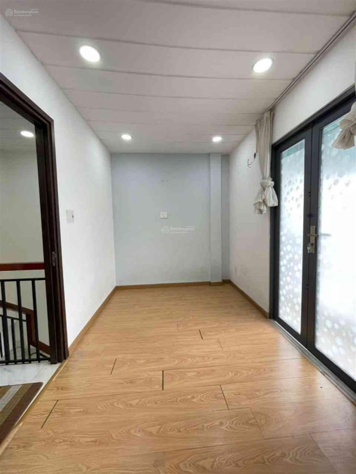 Sát đường ô tô  âu dương lân q8 37.1m² 4.68 tỷ 4.5m x 8.5m, nở hậu nhẹ 2 tầng  2pn 2wc