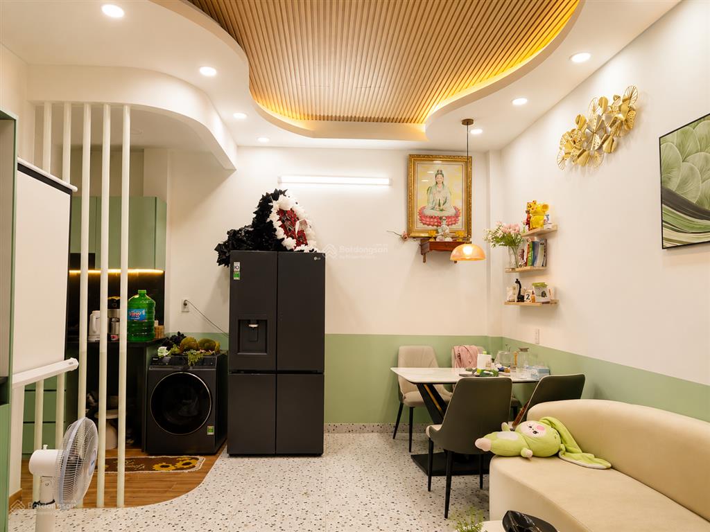 Hẻm ô tô  dương bá trạc p1 q8 1 căn ra mặt tiền full nội thất cao cấp