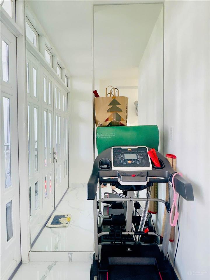 Nhà sát mt đoàn văn bơ q4  5 tầng sát chợ xóm chiếu 5 tỷ 5  dtsd 86,2m²