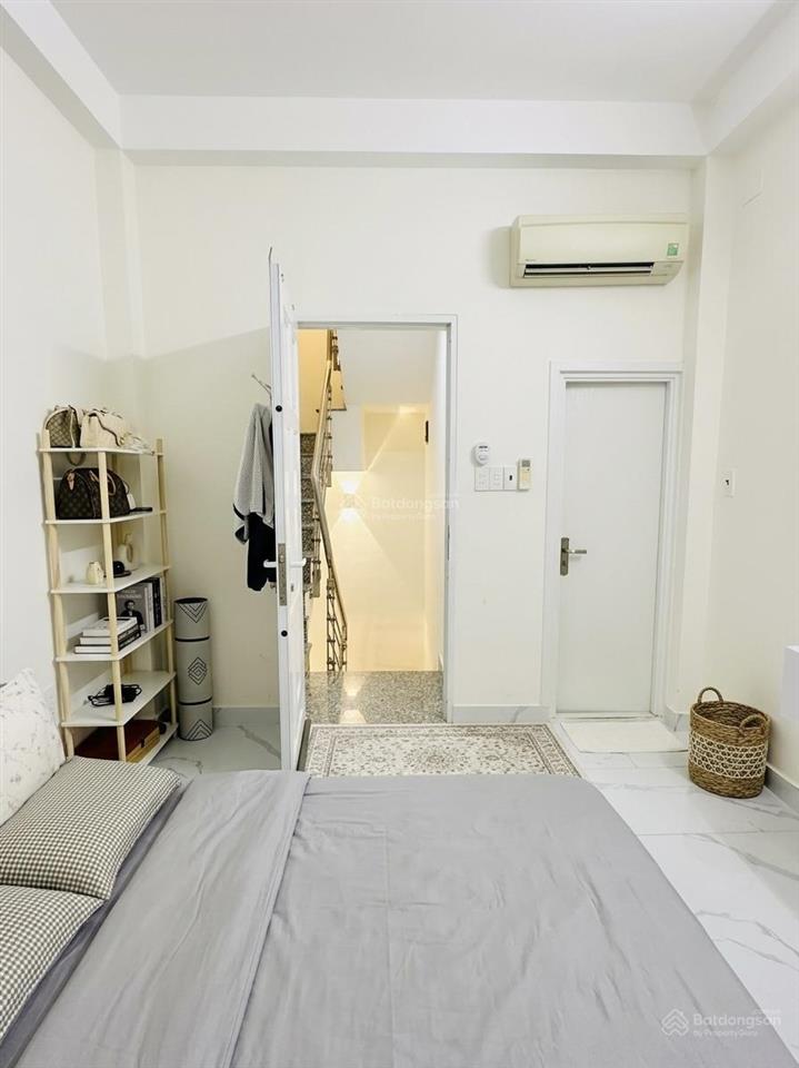 Nhà sát mt đoàn văn bơ q4  5 tầng sát chợ xóm chiếu 5 tỷ 5  dtsd 86,2m²