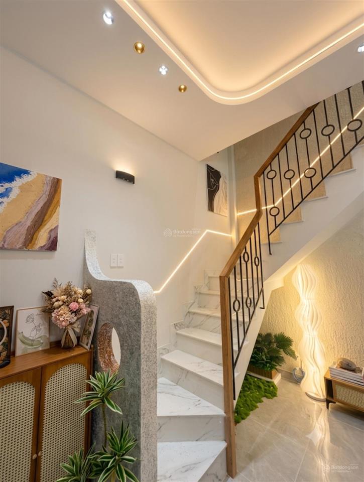 Nhà mới dương bá trạc, p.1, quận 8  dtsd 45.2m2, 2 tầng 2pn