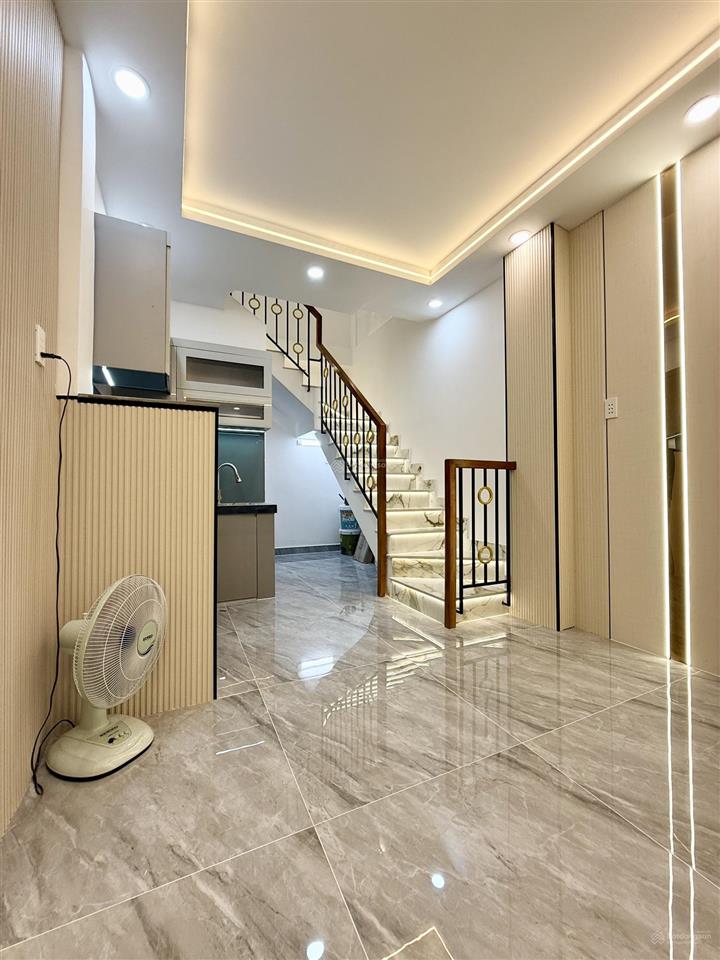 Nhà 3 tầng dtsd 68.1m2 hẻm ô tô khu 20 thước hoàng diệu, quận 4 sát q1 chỉ 5,6 tỷ