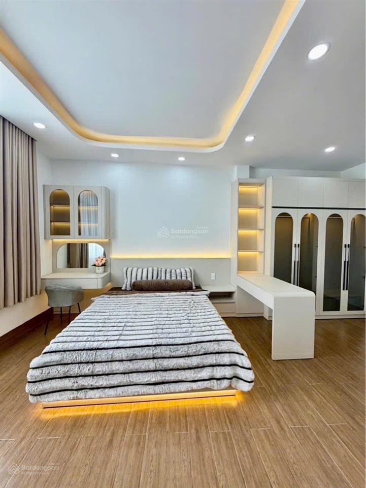 Huỳnh tấn phát  sát mặt tiền  nhà mới 4 tầng 3pn  full nội thất  5 x 9m