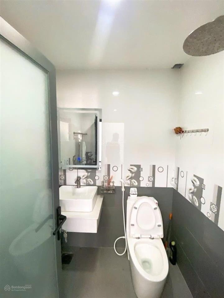 Ô tô vf3 vào nhà  3 tầng  5pn 5wc sát phú mỹ hưng  huỳnh tấn phát 91,1m (4,7 x 21m)