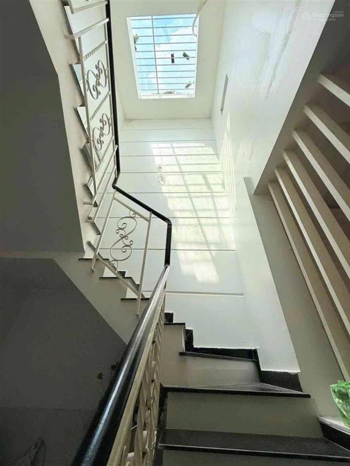 Q7 sát đường oto đổ kế khu him lam khu kiều đàm 4.8x1259.1m2