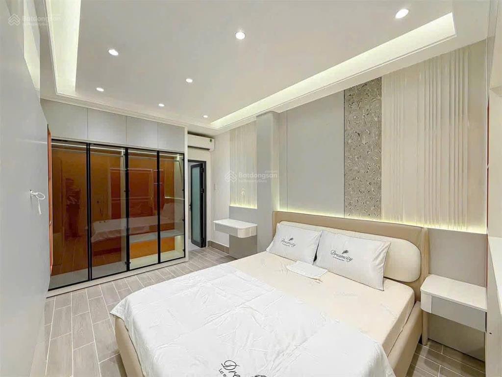Q7 hẻm otô sát nhà ngang 3m dài 16m, dt 46.8m 2 lầu + sân thượng, 3pn 4wc giá 5.7 tỷ