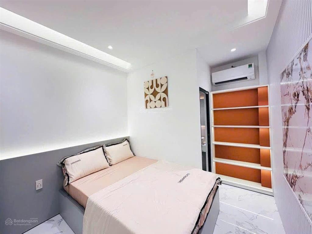 Q7 hẻm otô sát nhà ngang 3m dài 16m, dt 46.8m 2 lầu + sân thượng, 3pn 4wc giá 5.7 tỷ