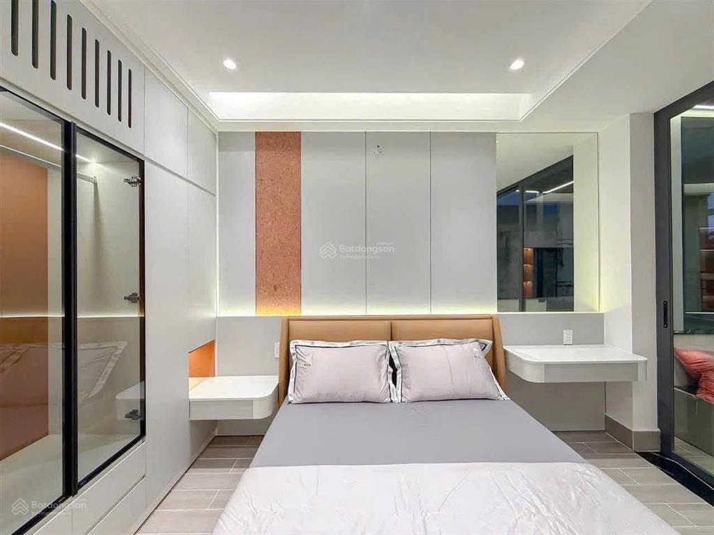 Q7 hẻm otô sát nhà ngang 3m dài 16m, dt 46.8m 2 lầu + sân thượng, 3pn 4wc giá 5.7 tỷ