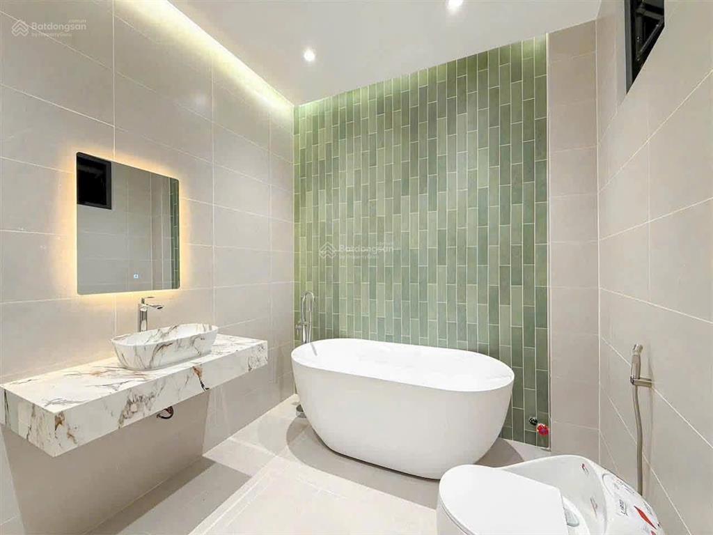 Q7 hẻm otô sát nhà ngang 3m dài 16m, dt 46.8m 2 lầu + sân thượng, 3pn 4wc giá 5.7 tỷ