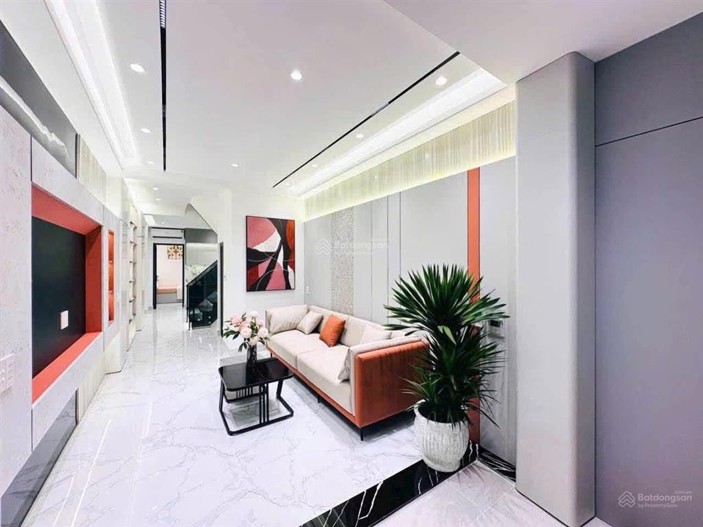 Q7 hẻm otô sát nhà ngang 3m dài 16m, dt 46.8m 2 lầu + sân thượng, 3pn 4wc giá 5.7 tỷ