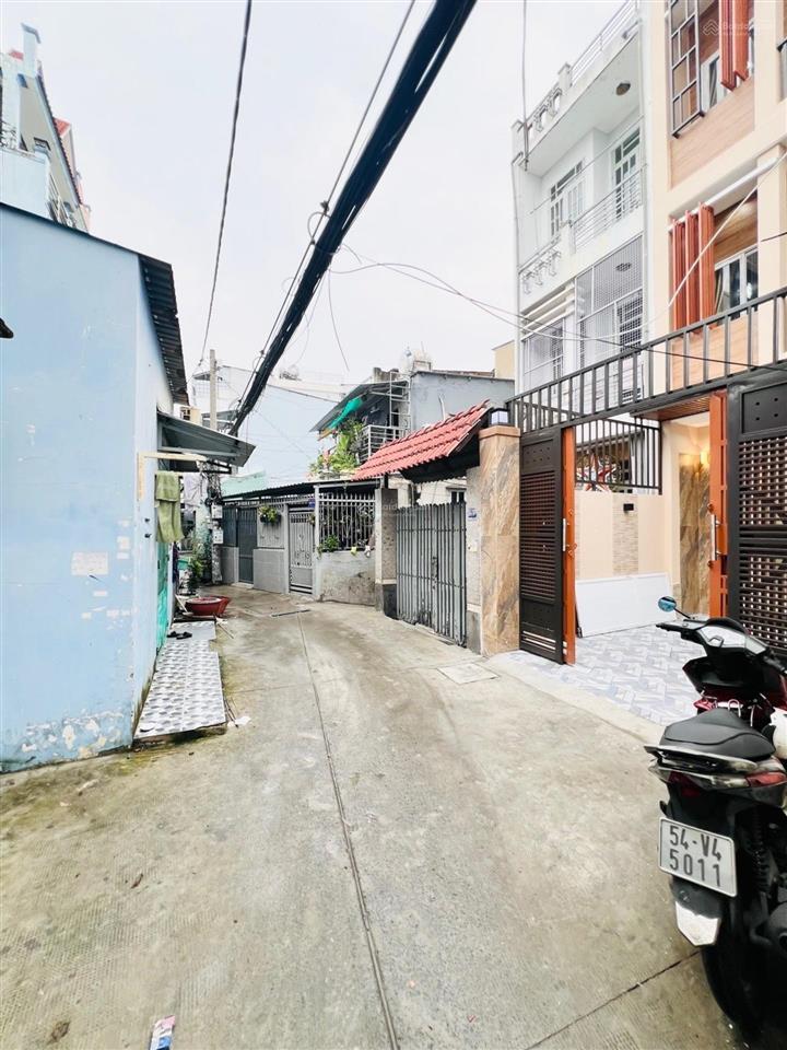 Q8 hẻm oto vào sát nhà 4 tầng 7 phòng ngủ 85.9m 3,6x 22,5m, nở hậu nhẹ