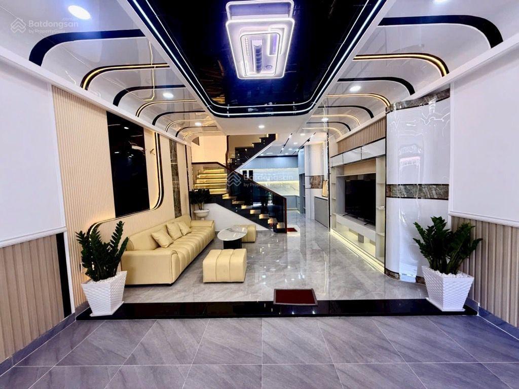 Bán nhà đẹp 3 tầng, hẻm xe hơi, cách mt huỳnh tấn phát 300m, cách phú mỹ hưng 3 phút, 7 tỷ8