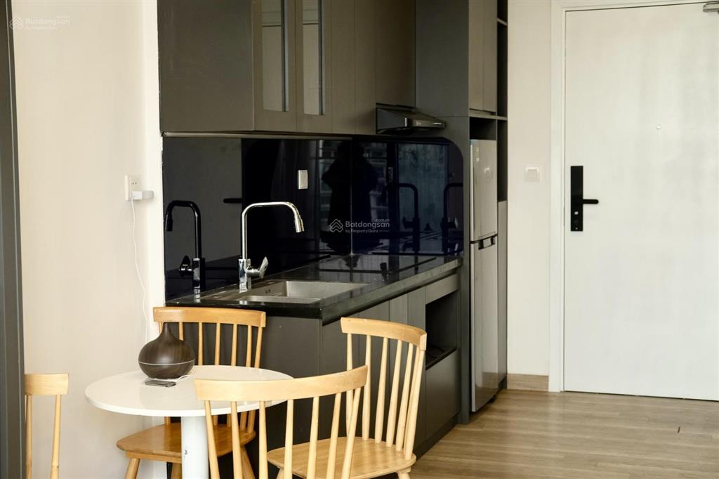 Chính chủ cho thuê studio full đồ, chỉ xách vali vào ở  toà sol forest