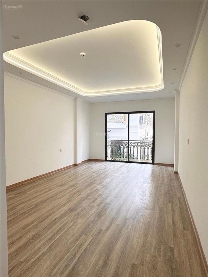 Bán gấp phân lô trần quốc hoàn 61m2  7t thang máy  gara ô tô kinh doanh  0973 980 ***