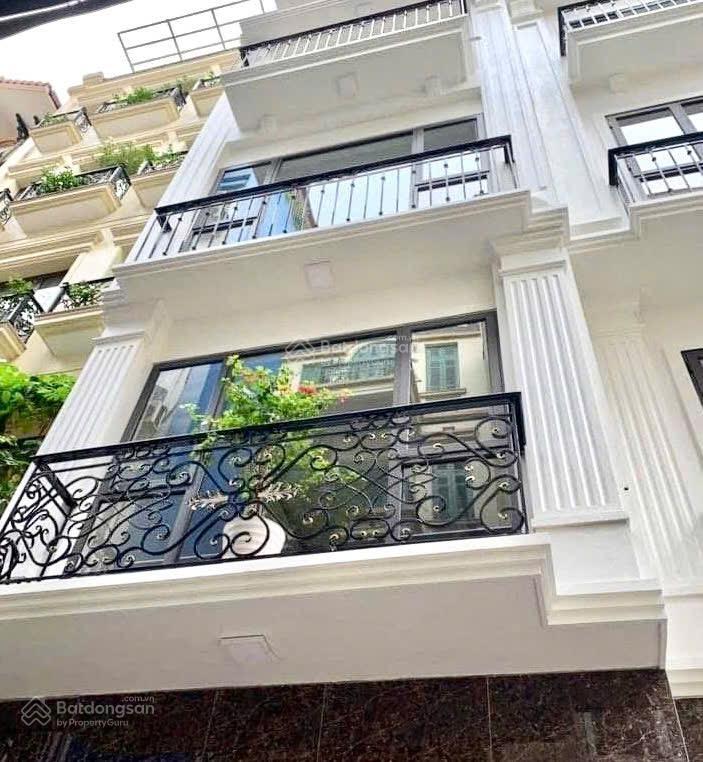 Bán nhà phân lô cầu giấy 50,5m2 thang máy, gara ô tô, kinh doanh, giá đầu tư 20 tỷ 0973 980 ***