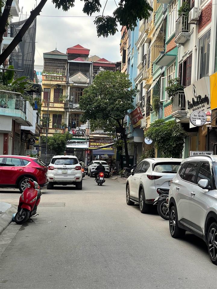 Bán nhà dịch vọng ô tô tránh, văn phòng đỉnh, 65m2 giá đầu tư hơn 23 tỷ  0973 980 ***