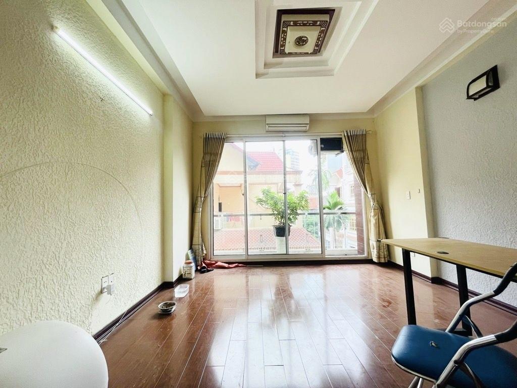 Bán nhà dịch vọng ô tô tránh, văn phòng đỉnh, 65m2 giá đầu tư hơn 23 tỷ  0973 980 ***
