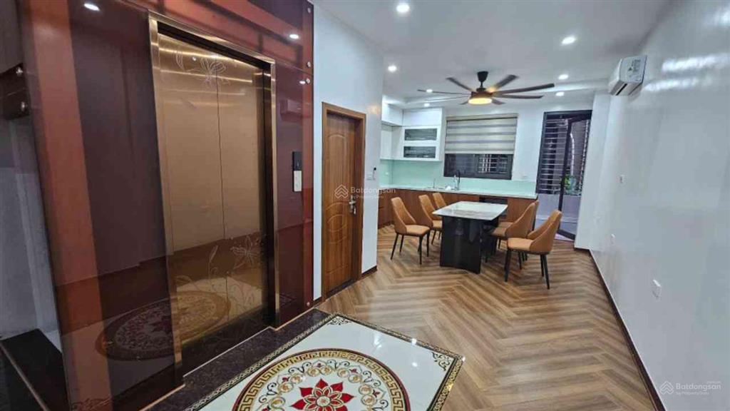 Chủ bán gấp nhà cạnh phố nguyễn hoàng 80m2, 6 tầng thang máy, ô tô đỗ cửa kinh doanh, hơn 16 tỷ.