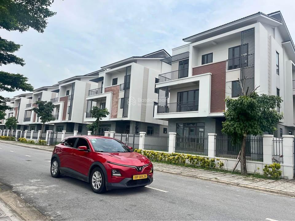 Sở hữu biệt thự centa riverside diện tích 200 m, mặt tiền rộng 10 m