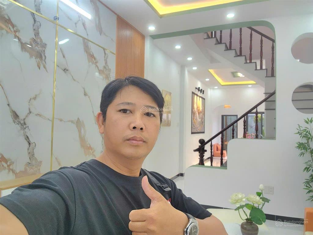 Chủ nhiệt giảm 200tr cần bán gấp căn nhà 3 tầng dt 80m2 dtsd 240m2 full nội thất cao cấp