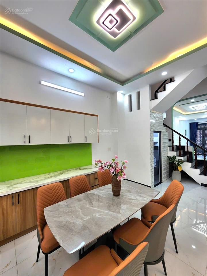 Chủ nhiệt giảm 200tr cần bán gấp căn nhà 3 tầng dt 80m2 dtsd 240m2 full nội thất cao cấp