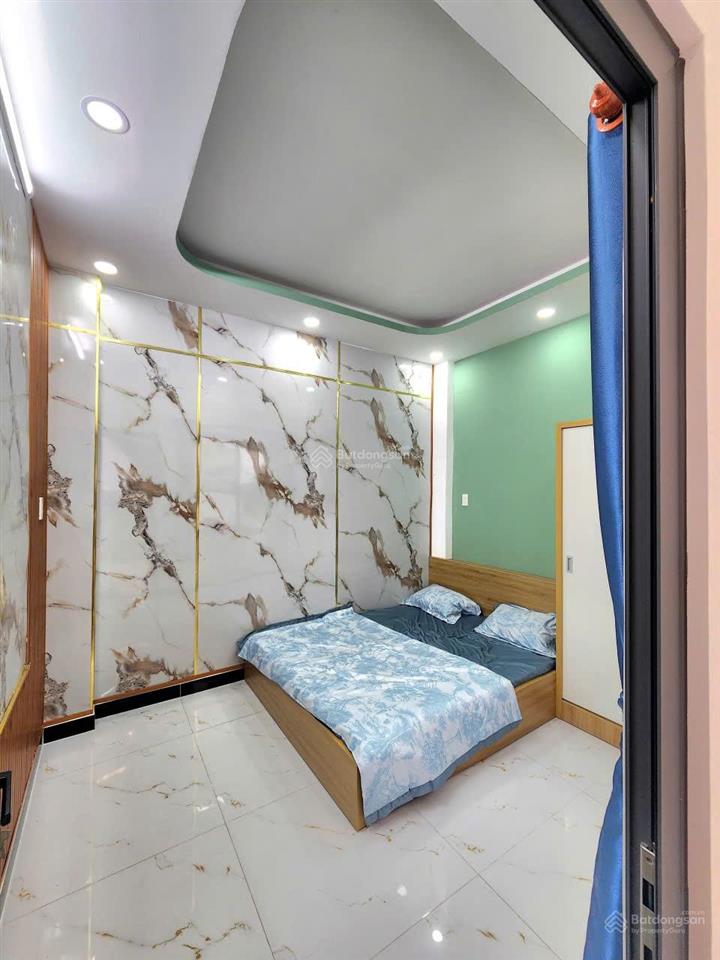 Chủ nhiệt giảm 200tr cần bán gấp căn nhà 3 tầng dt 80m2 dtsd 240m2 full nội thất cao cấp