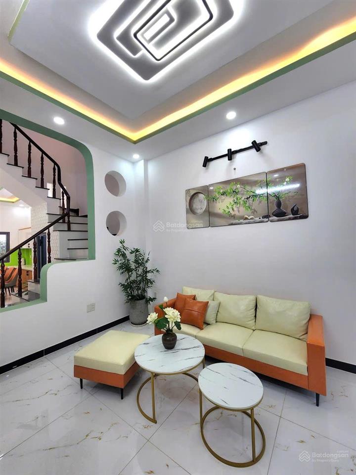 Chủ nhiệt giảm 200tr cần bán gấp căn nhà 3 tầng dt 80m2 dtsd 240m2 full nội thất cao cấp