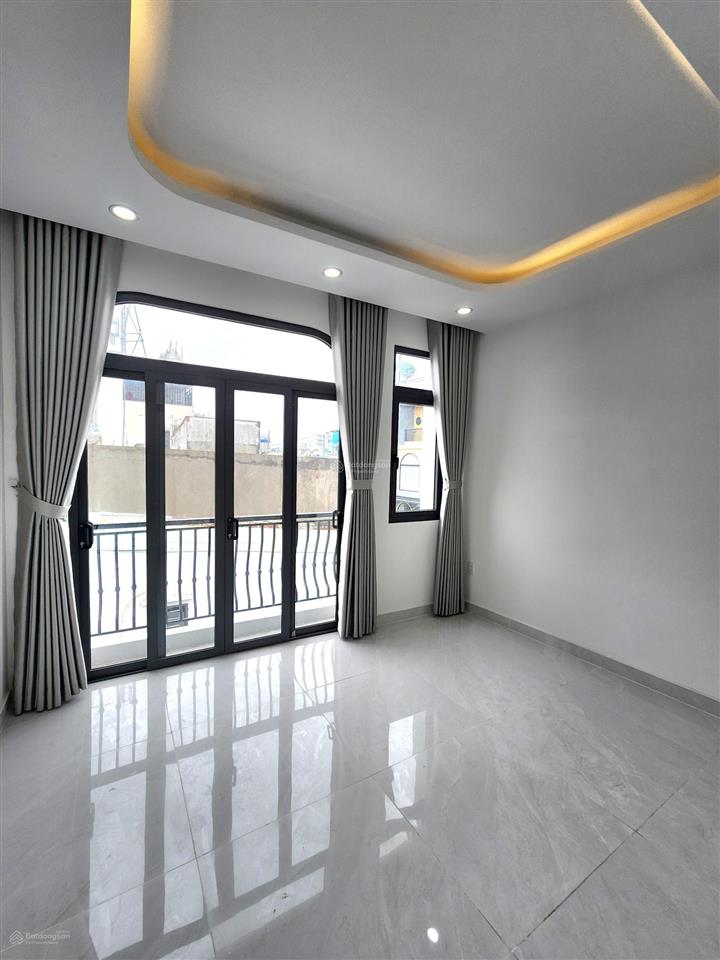 Chỉ 6 tỷ xíu nhanh tay còn kịp siêu phẩm 5 tầng dtsd 280m² ngang 8m gara trong nhà