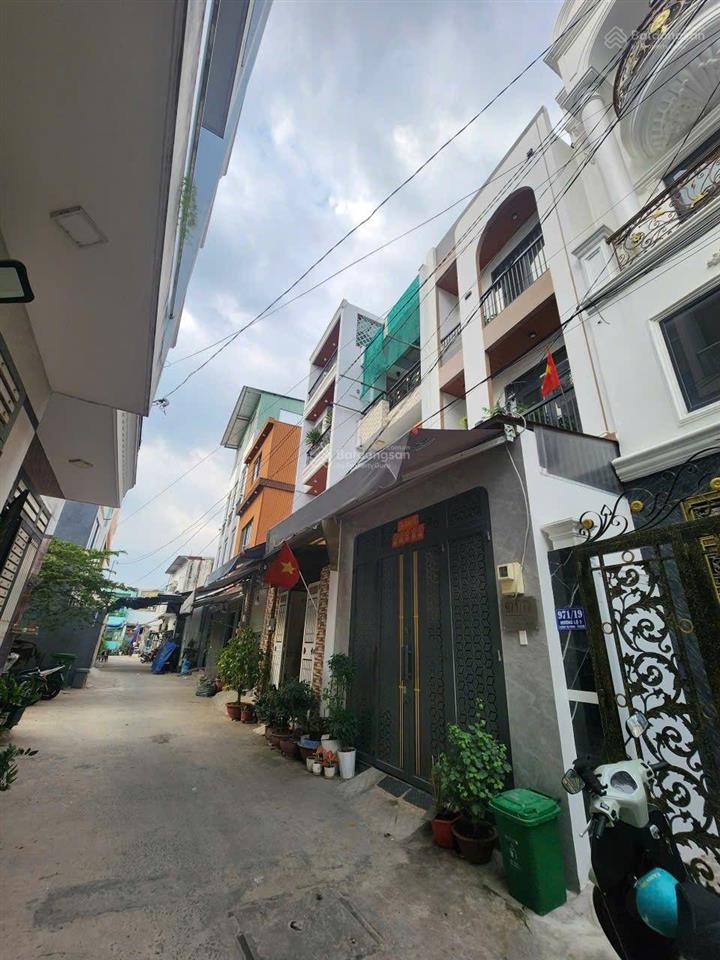 Nhà xây mới dt 74m2, dtsd 320m2 đầy đủ công năng, đúc 5 tầng gần kdc tê.n l.ửa giá hơn 6 tỷ
