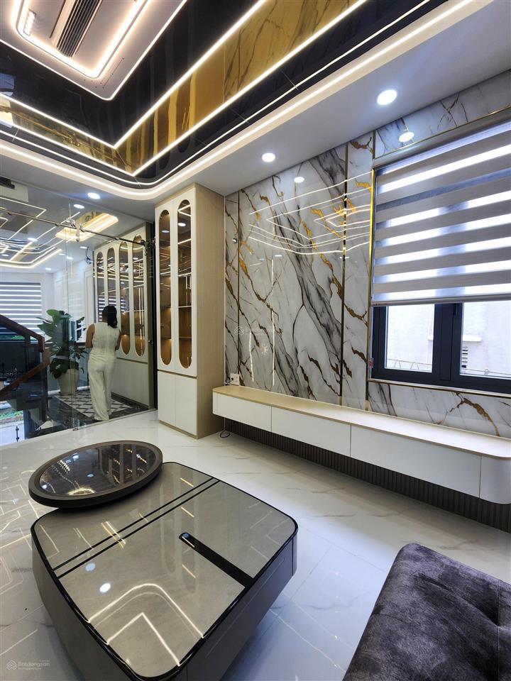 Nhà 5 tầng, dt 70m2, dtsd 350m2 full nội thất trục hương lộ 2 giá hơn 7 tỷ