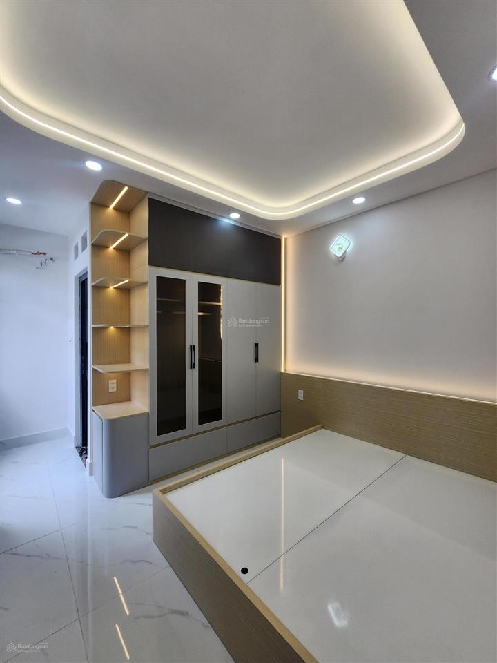 Nhà 5 tầng, dt 70m2, dtsd 350m2 full nội thất trục hương lộ 2 giá hơn 7 tỷ