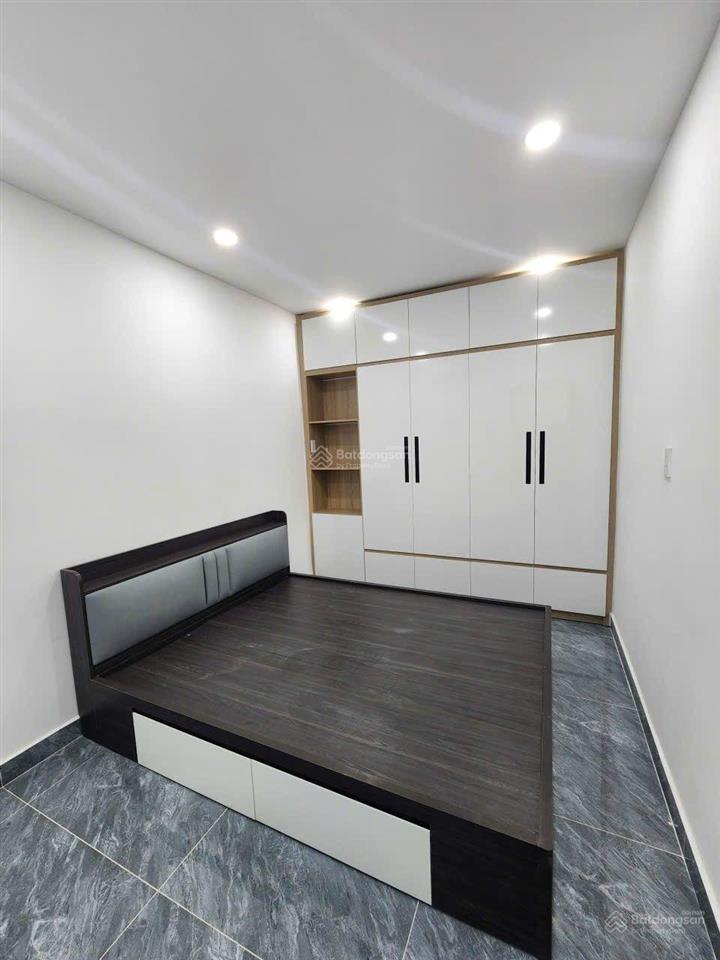 Nhà 4 tầng full nội thất, dt 51m2, dtsd 210m2, đường 6m, trục đường tỉnh lộ 10, giá chỉ 5,4 tỷ