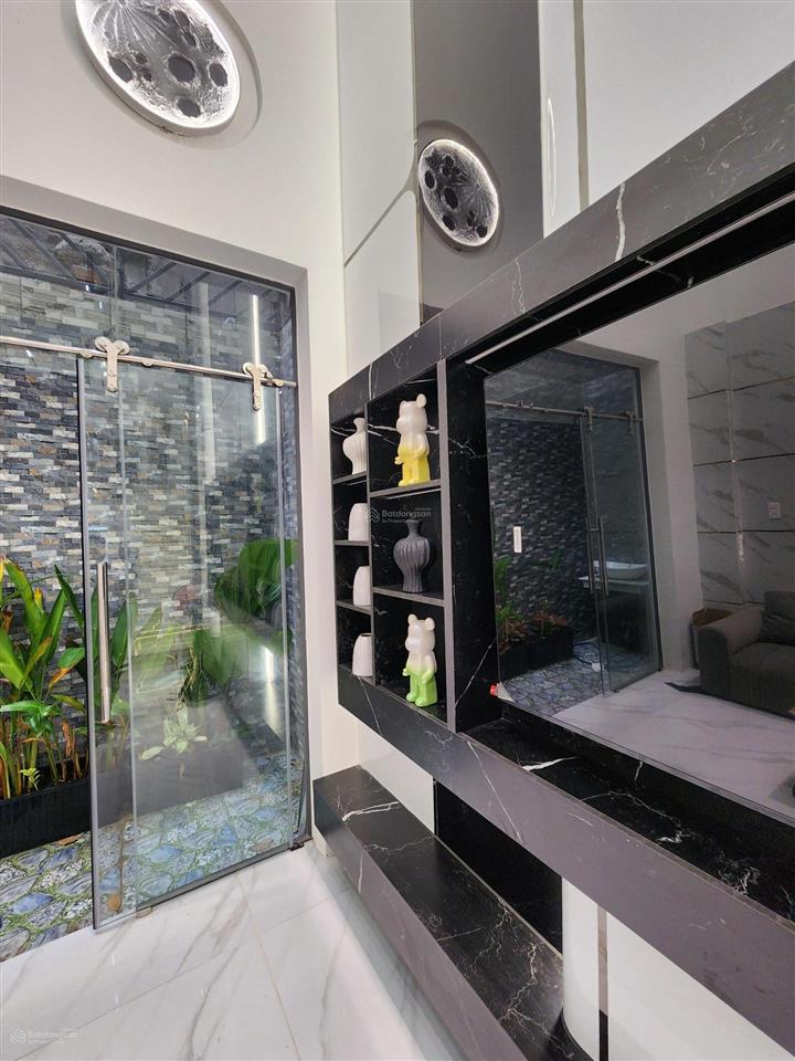 Nhà full nội thất 3 phòng ngủ dt 80m² đầy đủ công năng gần hương lộ 2 giá hơn 7 tỷ mới toanh nhà