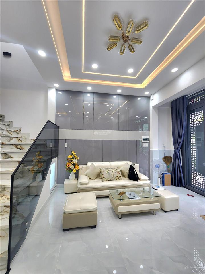 Bán nhà đường chiến lược sát tỉnh lộ 10 bình tân  3 phòng ngủ có phòng trệt dt 50m2 giá 5.3 tỷ