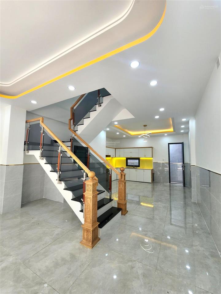 Bán nhà cách mặt tiền nguyễn thị tú, lê trọng tấn vài trăm mét  2 tầng 70m2 mới tinh giá 4.2 tỷ