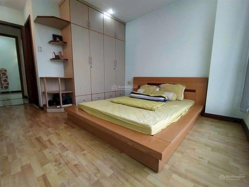 Muốn ở căn thoáng, sáng, có ban công rộng? căn này tại the mansion dành cho bạn!