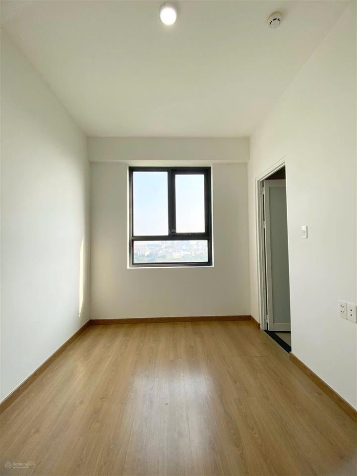 Căn hộ giá rẻ dưới 2tỷ saigon intela ( đang làm sổ đến tầng 6)  nol xem nhà 24/7