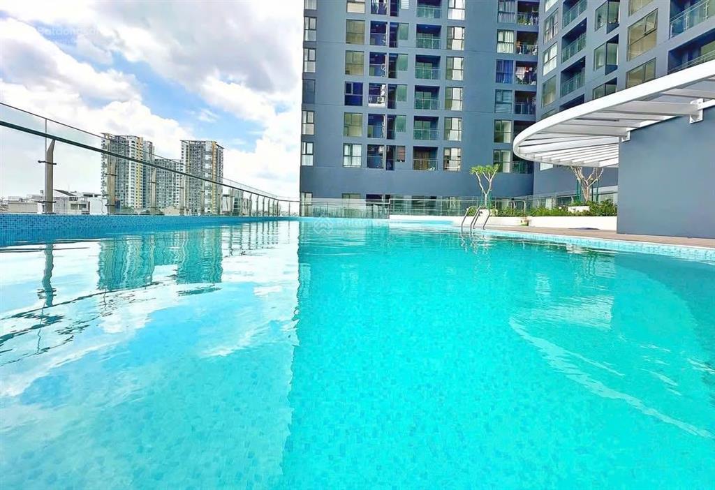 Cho thuê căn hộ cao cấp daqua 301 bến bình đông có nội thất