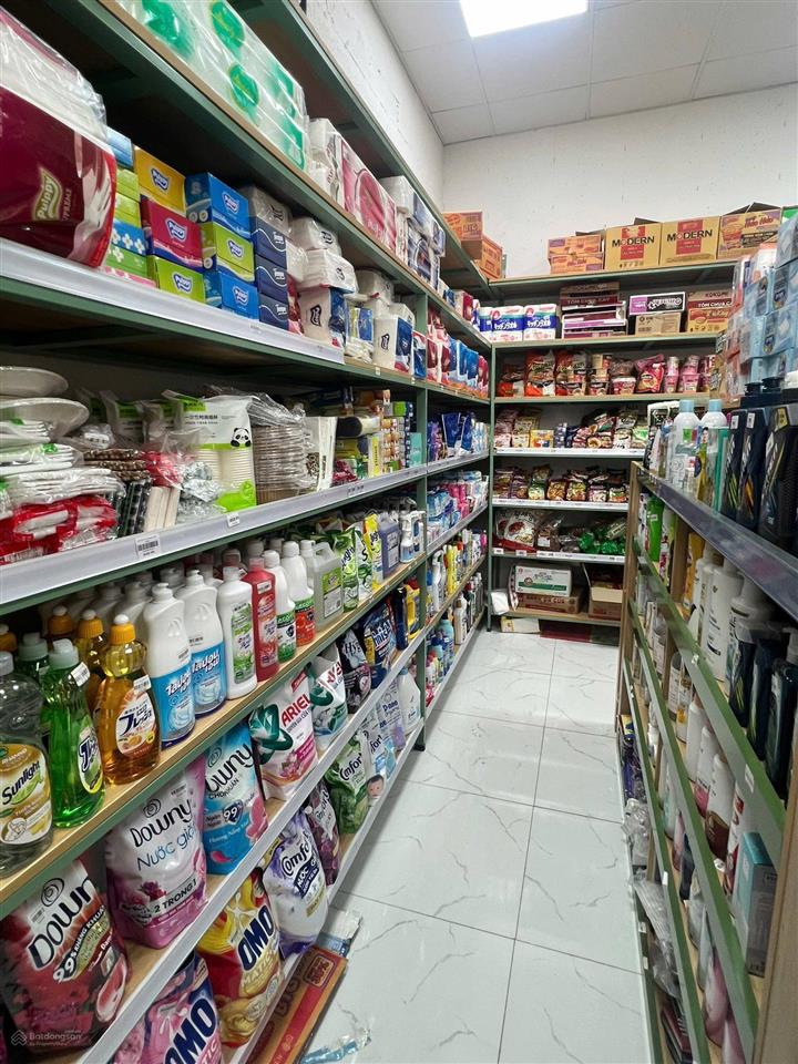 Cho thuê nhà mặt phố khâm thiên dt 210 m2 x 2 tầng, mt 5,5m, vị trí đẹp, khu đông dân cư.