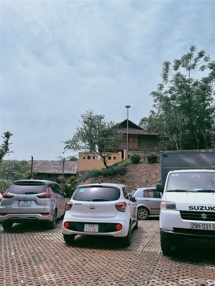 Cần chuyển nhượng villa hơn 4000m vận hành tốt cao dương lương sơn phú thọ (hòa bình cũ) 13,x tỷ